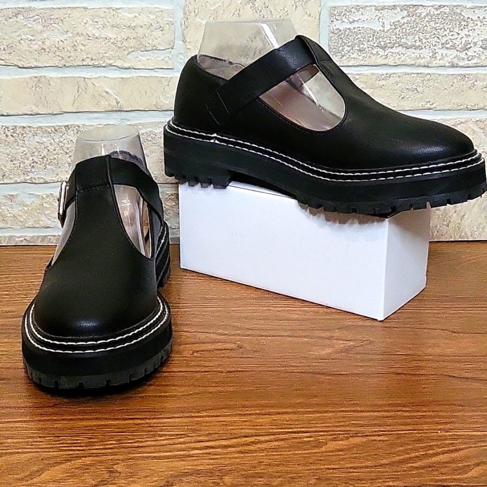 URBAN OUTFITTERS LUG SOLE MAY JANE